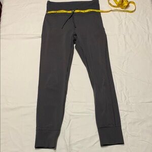 Vuori Gray Leggings with Charcoal Design